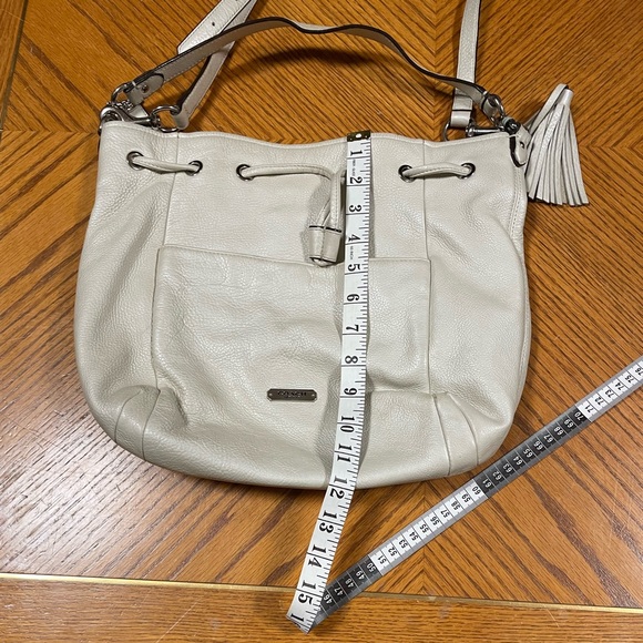 🐚 Coach Avery Crossbody Bag 🐚 - Picture 3 of 10